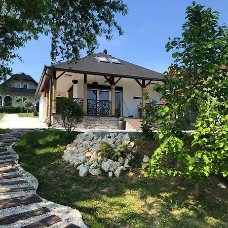 To Kincse Vendeghaz Villa